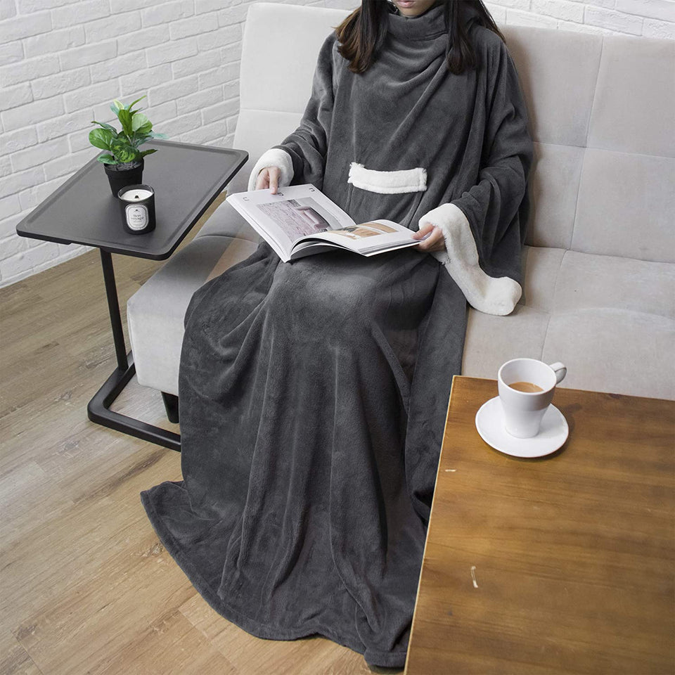 SilverCrate+™ Deluxe Wearable 8ft Fleece Blanket w/ Sleeves